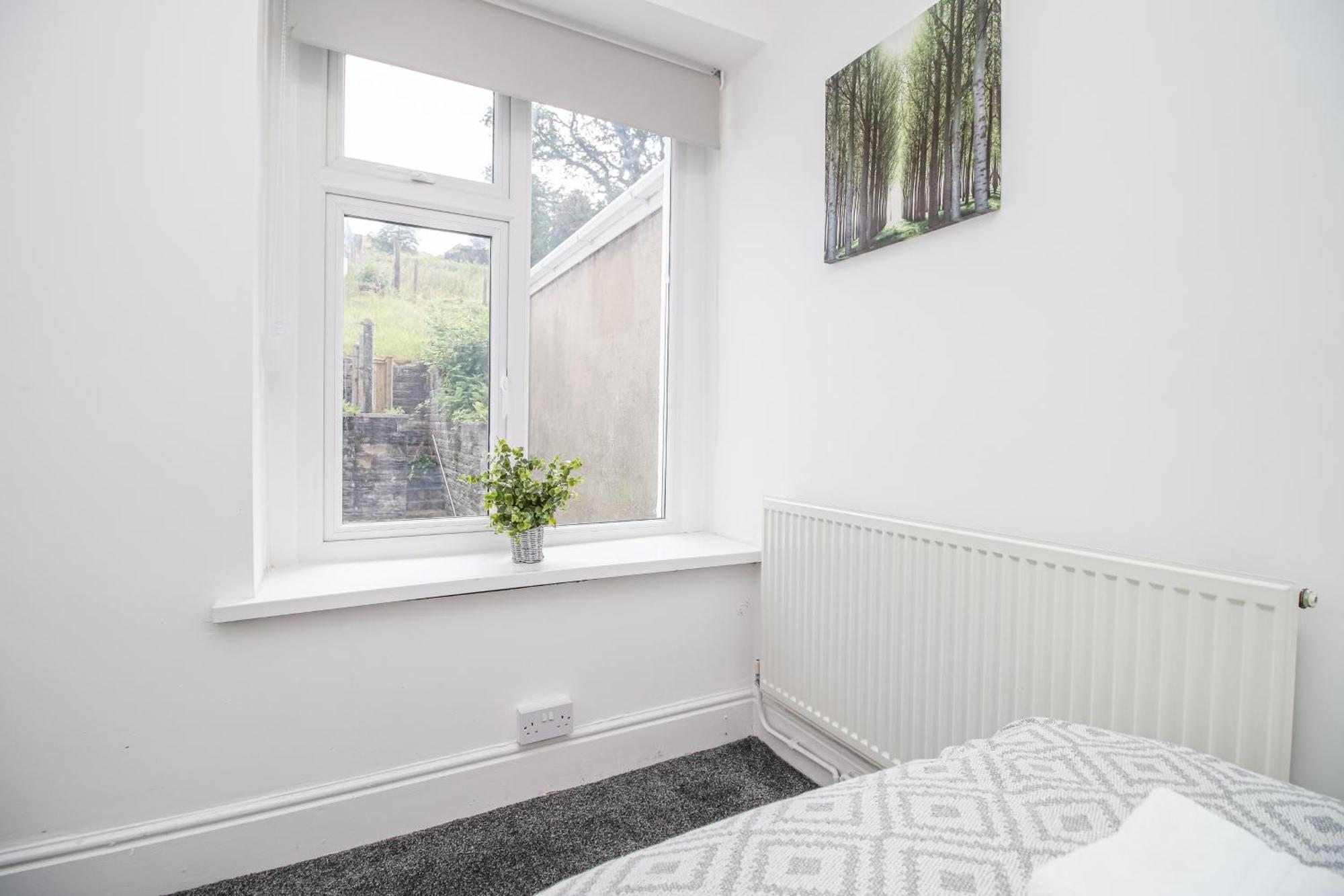 Norton Terrace Charming Home In The Beautiful Afan Forest By Staystaycations Port Talbot Exterior foto